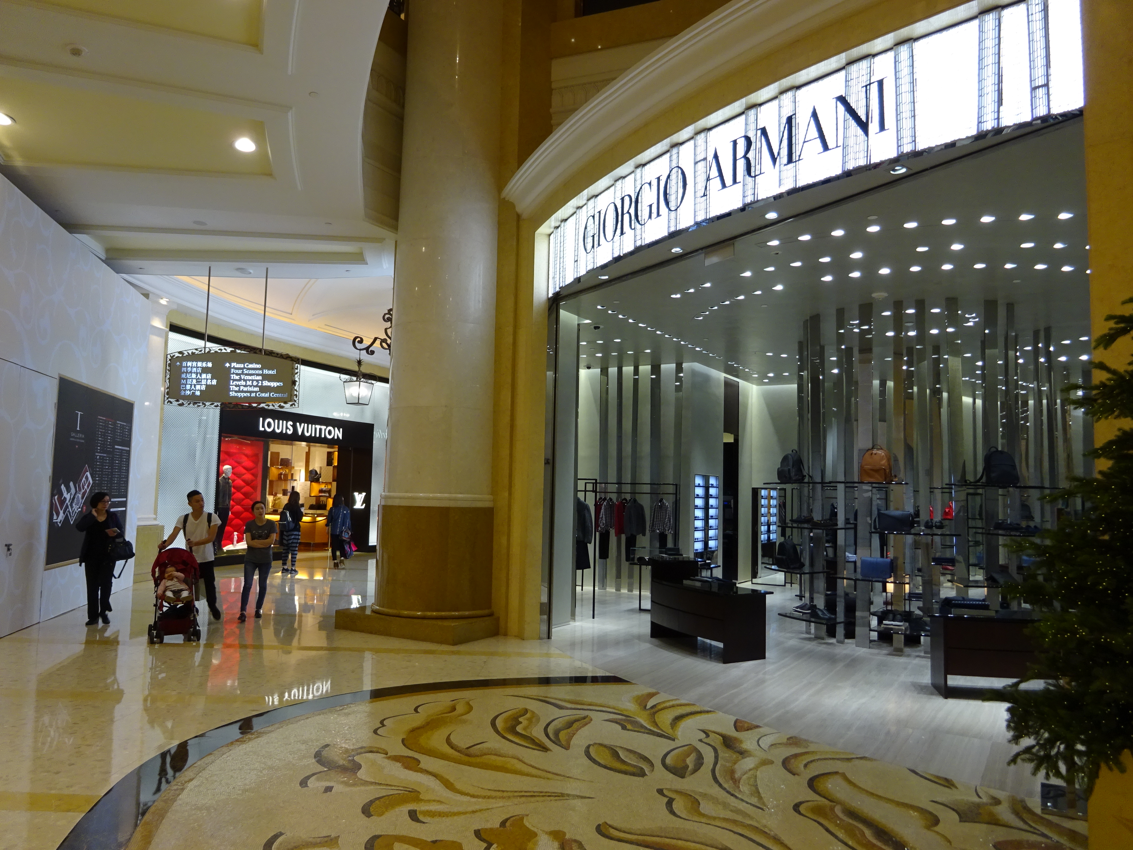 Four Seasons Hotel Dubai Reviews: Unmatched Elegance and Service