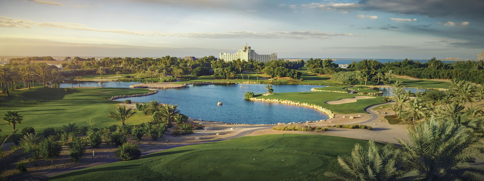 Luxury Resorts in Dubai: A Stay in Paradise