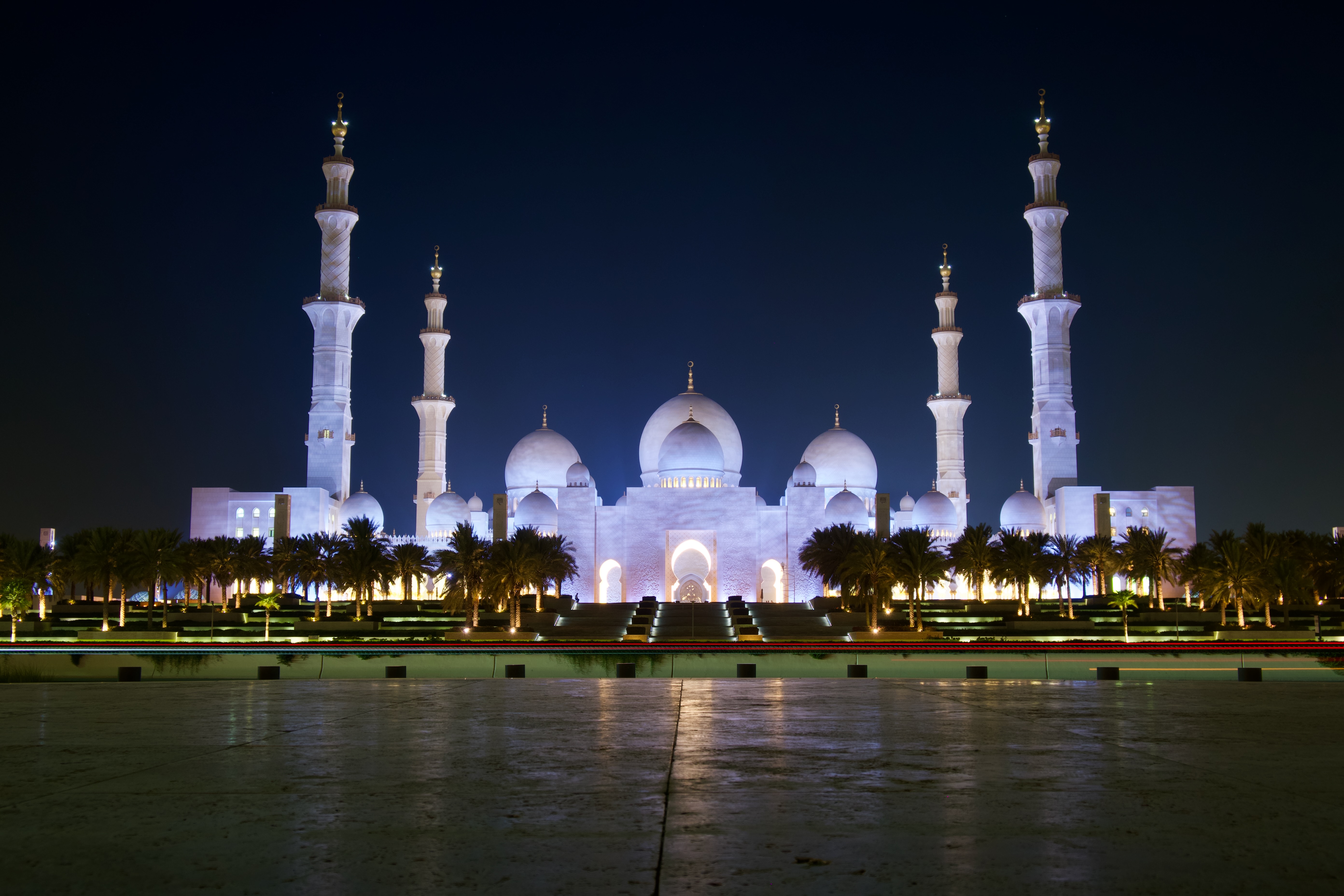 Sheikh Zayed Grand Mosque: A Dubai Masterpiece
