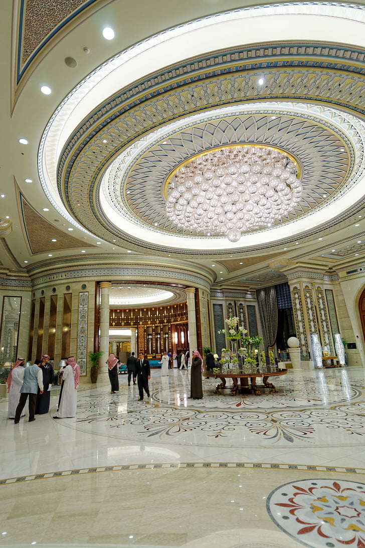 The Ritz-Carlton, Dubai Reviews: Unparalleled Luxury and Service